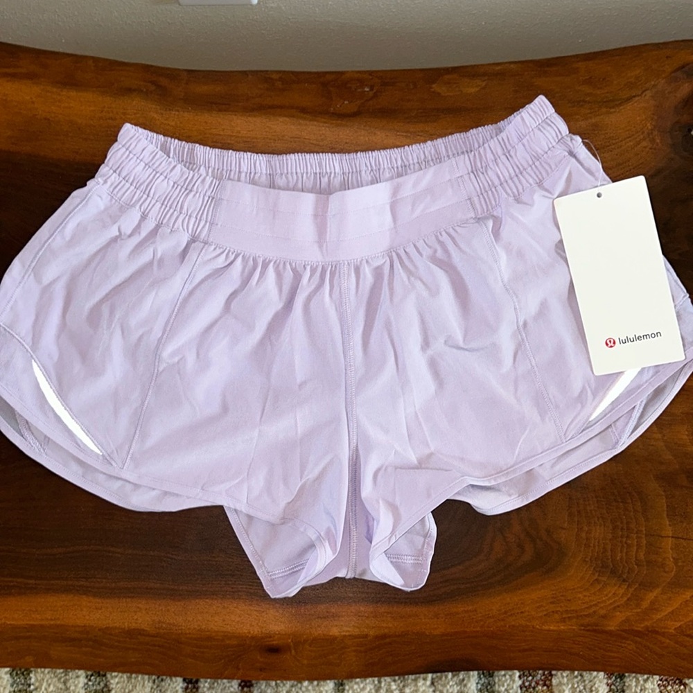 Lululemon Hotty Hot LR Short 2.5” Lined Lilac Ether Size 10